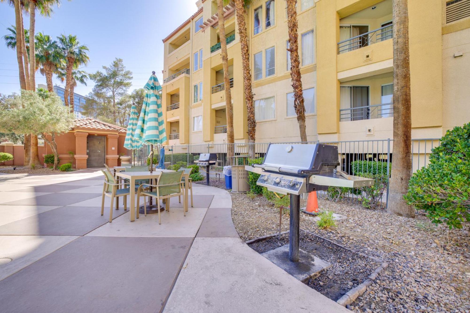 Walk To Vegas Strip Modern With Patio! Apartment *