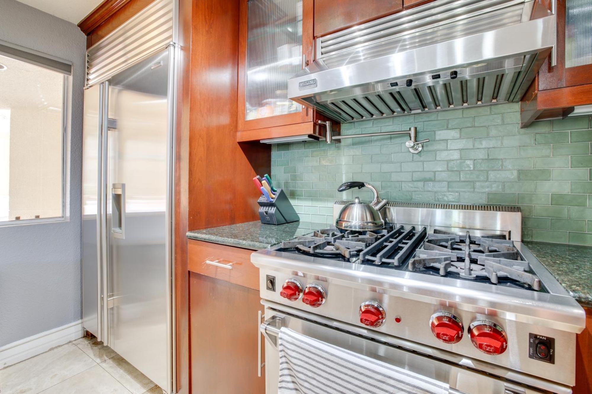 Walk To Vegas Strip Modern With Patio! Apartment Las Vegas