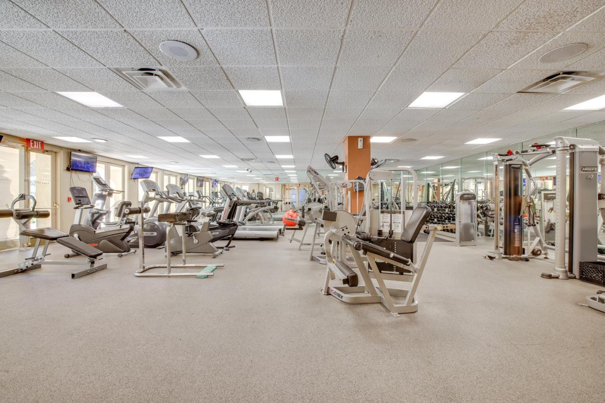Apartment Walk To Vegas Strip Modern With Patio! Las Vegas